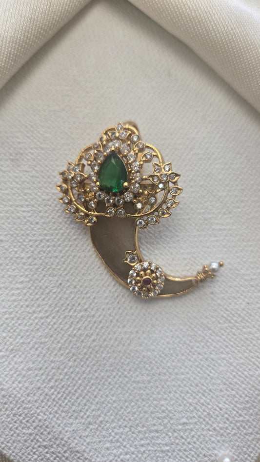 Single Tiger Nail pendant