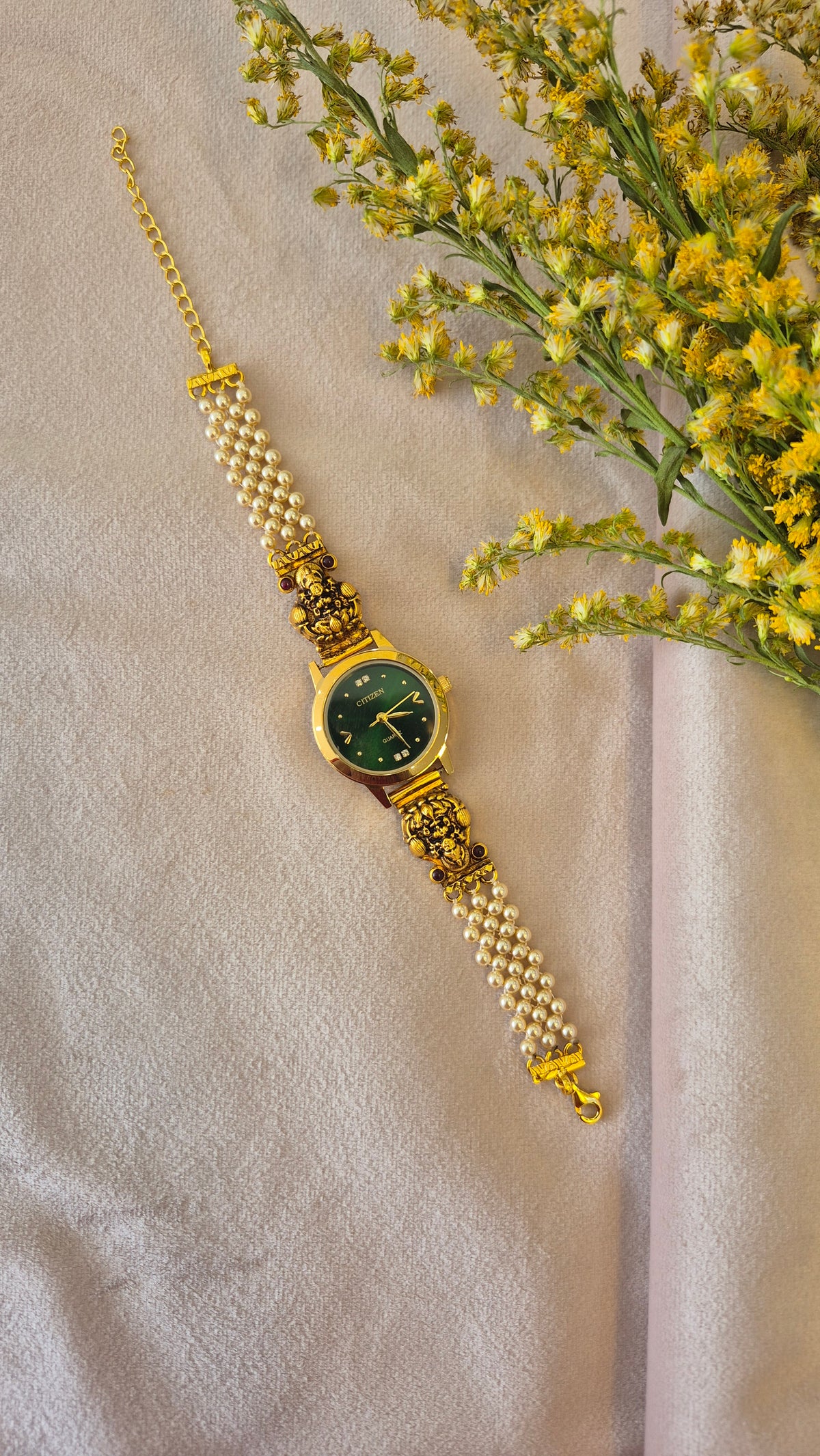 Green Dial lakshmi pearl strap watch