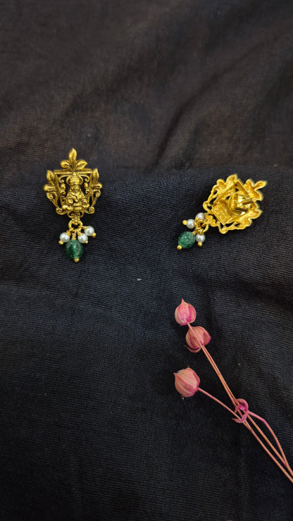 Lakshmi 3D stud with green drops