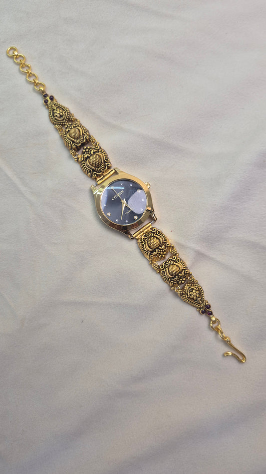 Antique round Black dial