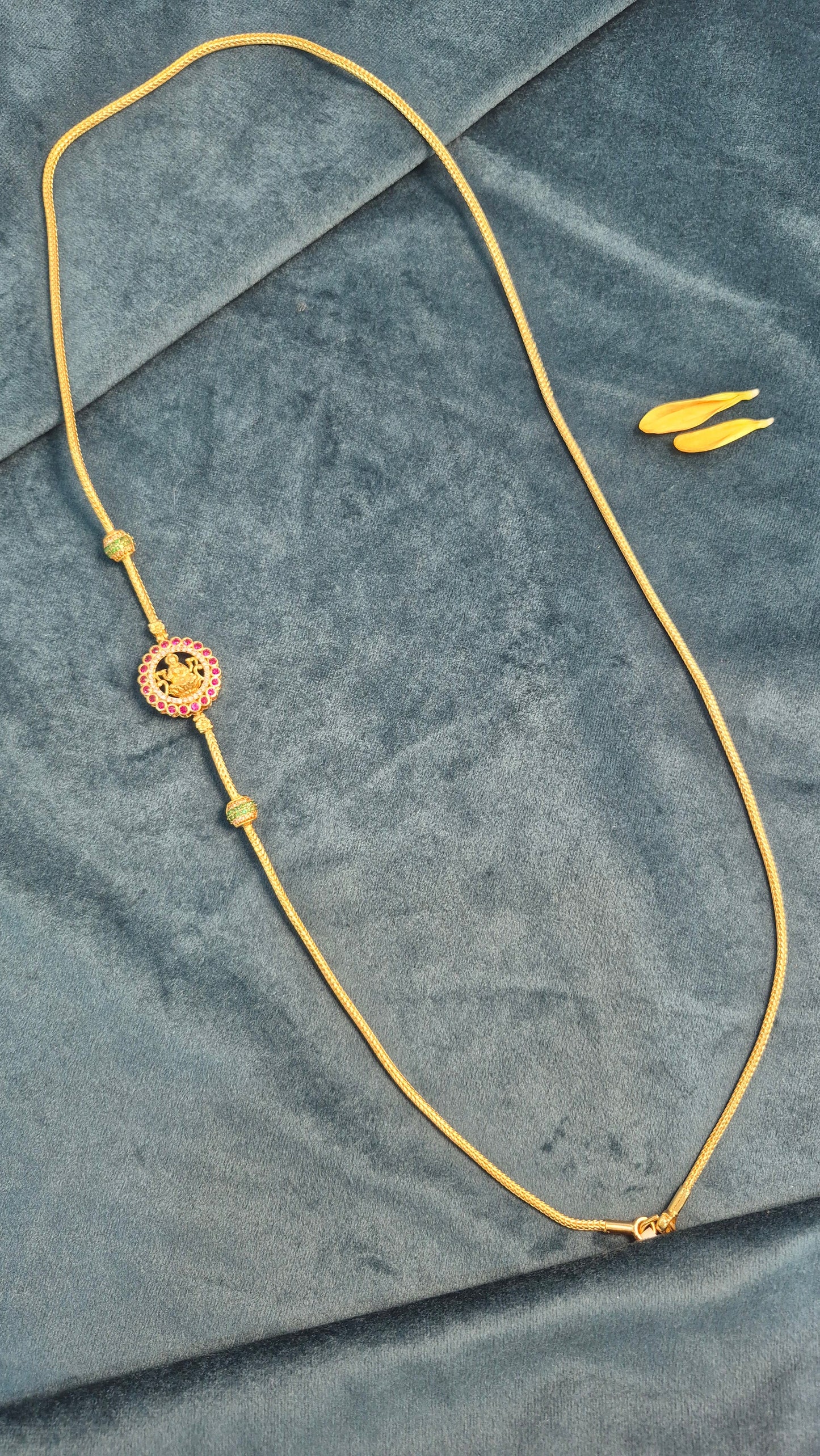Lakshmi mogapu mangalyam chain