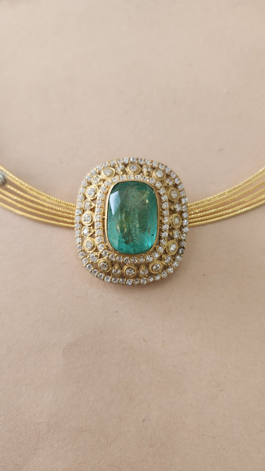 Hasli with semi precious Green stone pendant