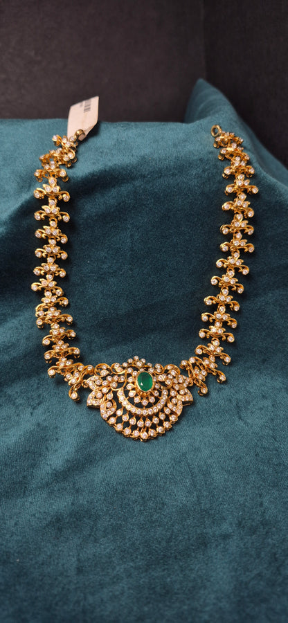 Close setting diamond look alike necklace
