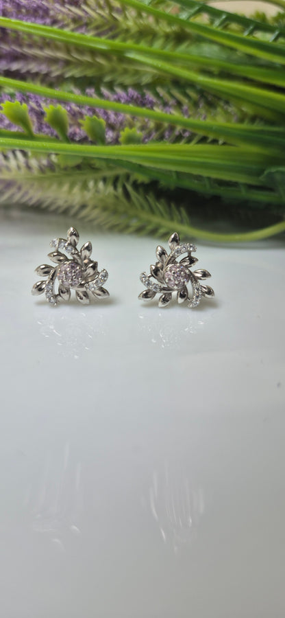 Tri leaf stud