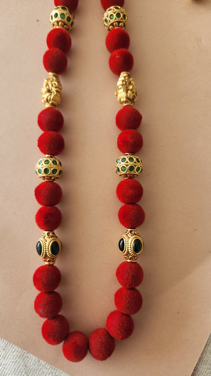 Red Thread Ball Long Haram