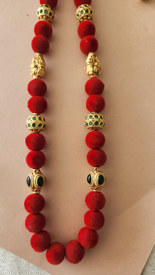 Red Thread Ball Long Haram