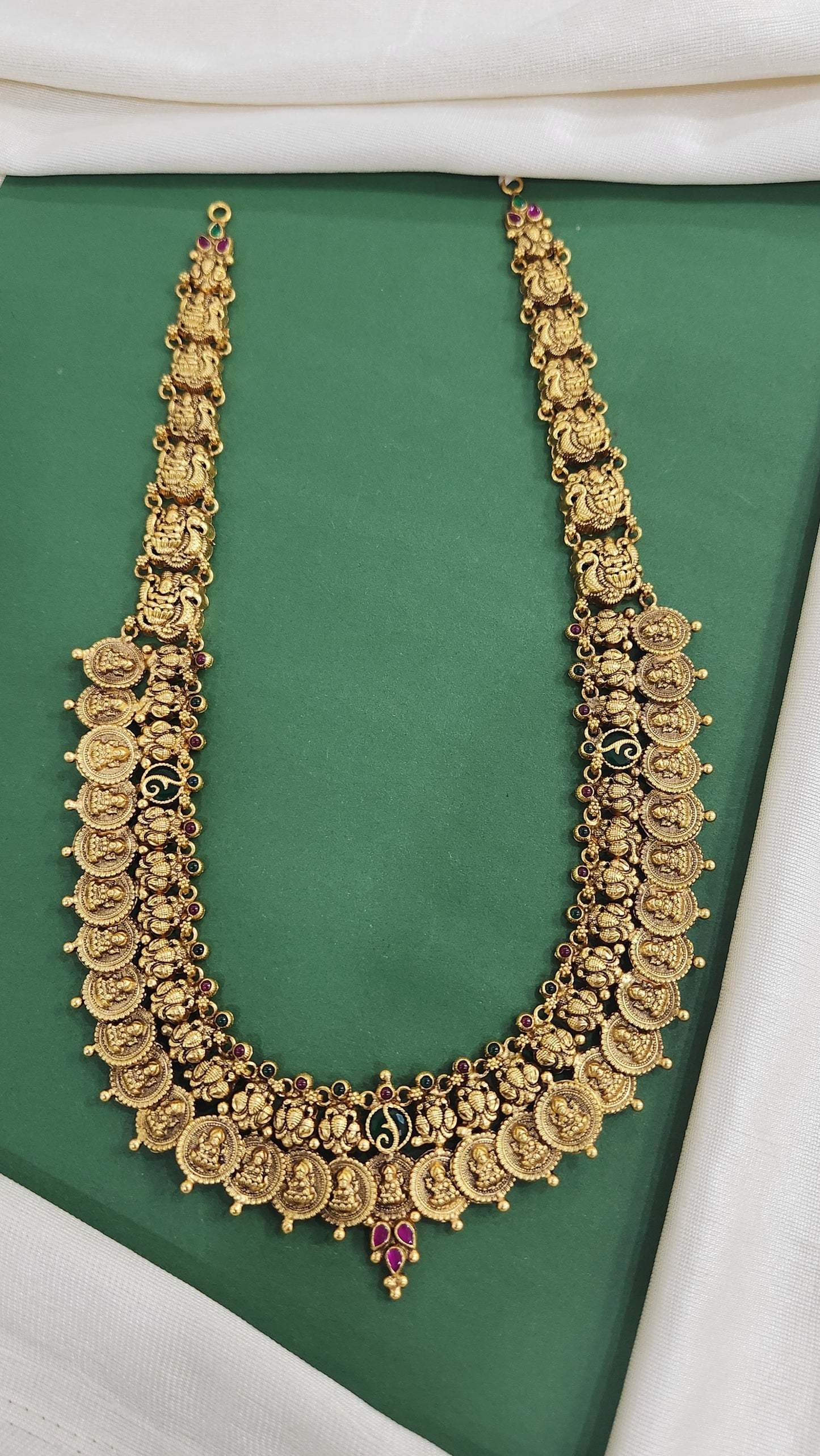 Ganda berunda and laxmi motif kasu hara