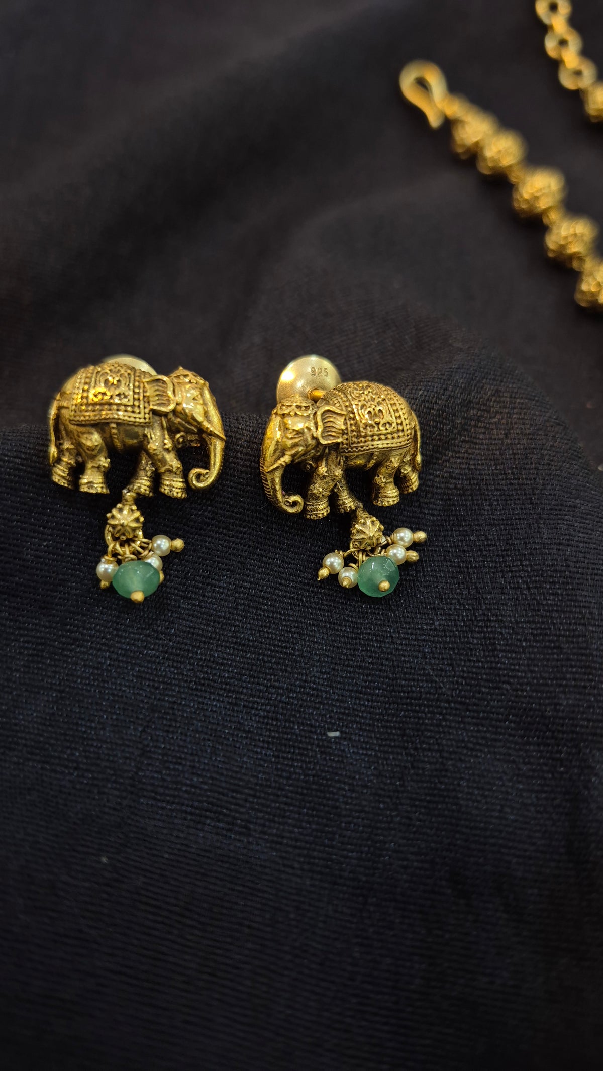 Venkateshwara pendant chain set
