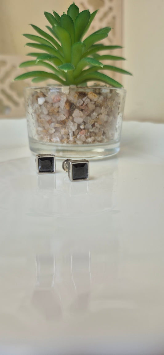 Black square stone stud