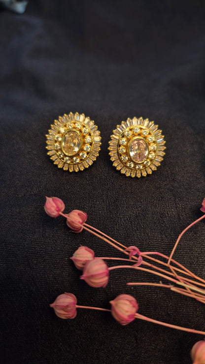 Oval shaped Stone stud
