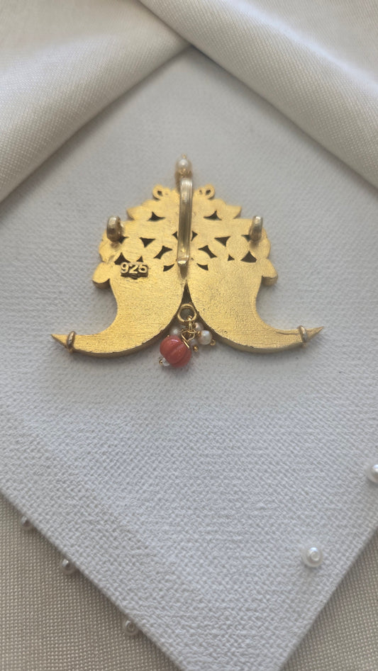 Kundan Tiger Nail pendant