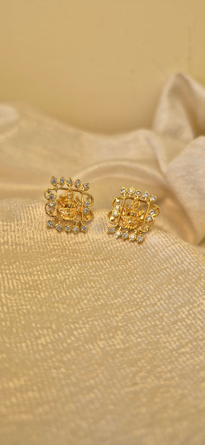 Close setting Studs