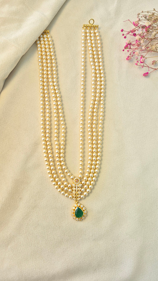 Green Pendant pearl Necklace