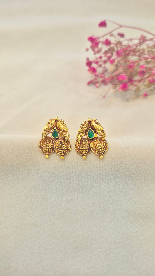 Double parrot kasu stud