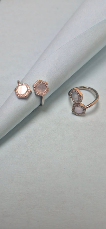 Octa MOP cuff toe ring..