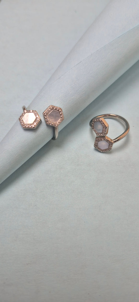 Octa MOP cuff toe ring..