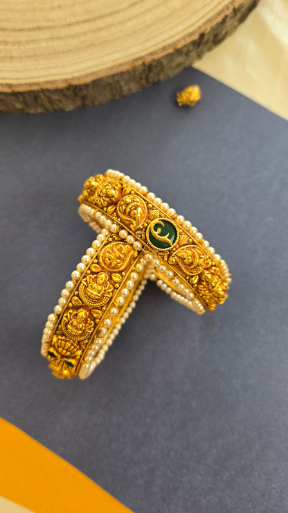 Pearls covered nagas bangle