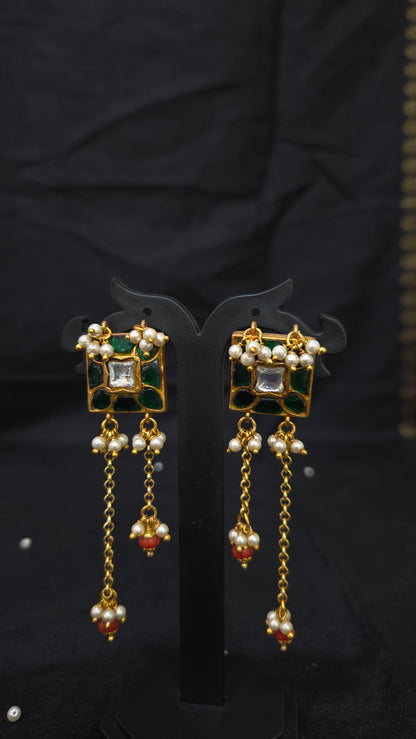 Green Kundan square asymmetric drops