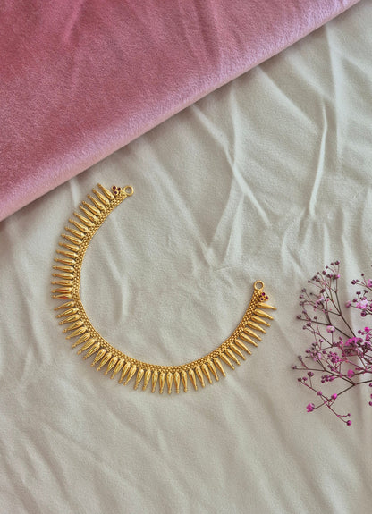 Malli mogala short necklace