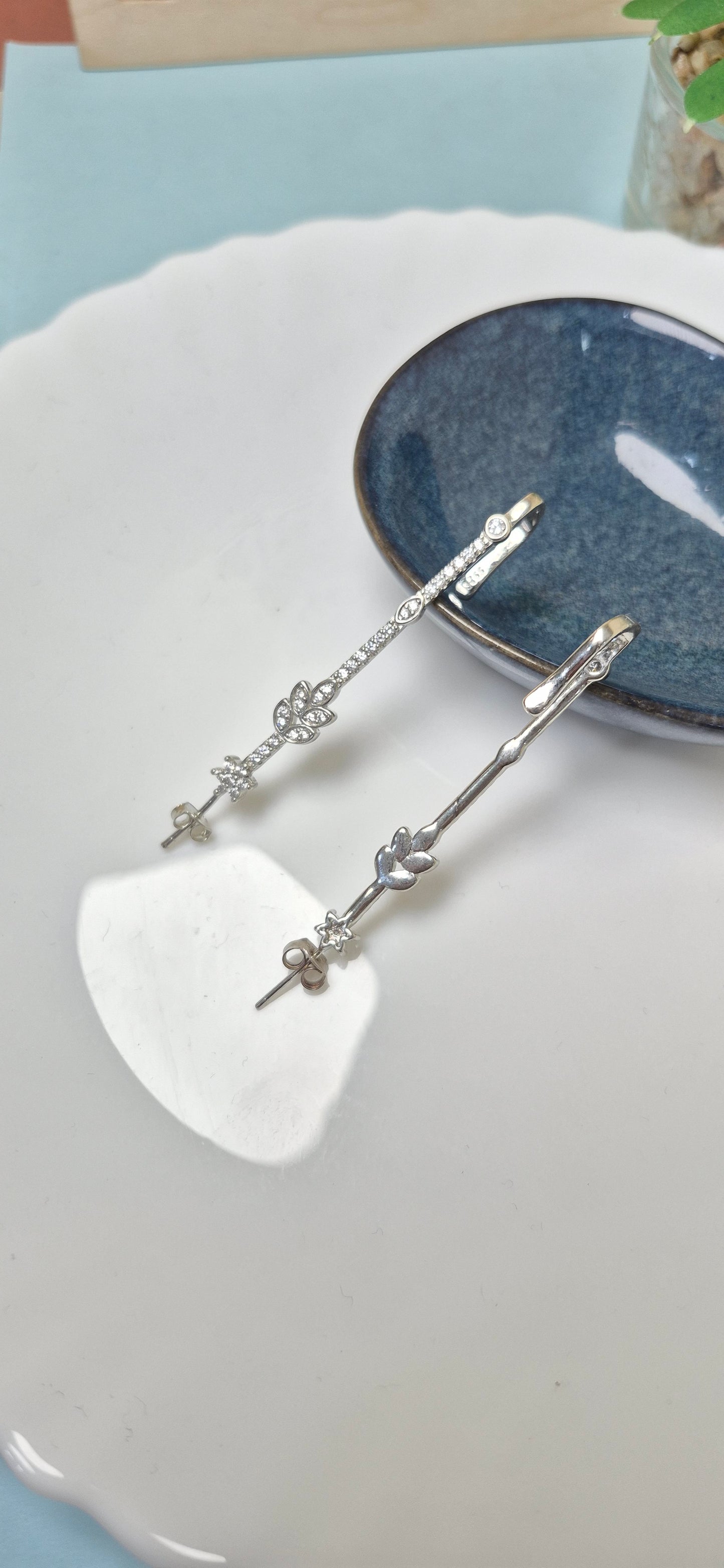 Cz stick earring