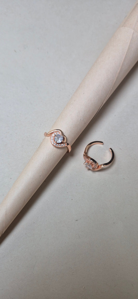 Cz rose gold toe ring