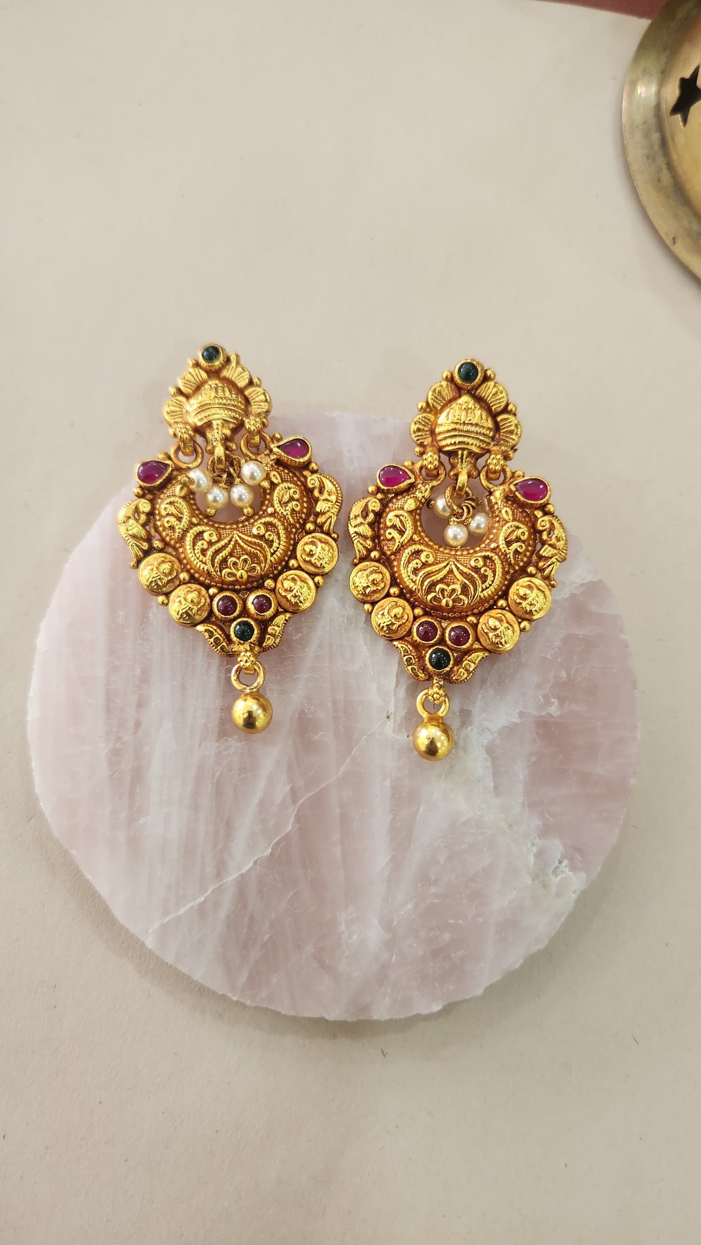 Nakas Chandbali Earrings