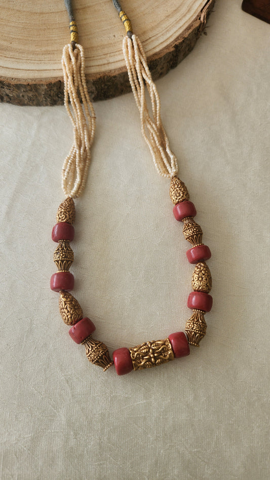 Coral Contemporary style pearls beads neck piece