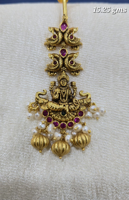 Laxmi Maang tikka