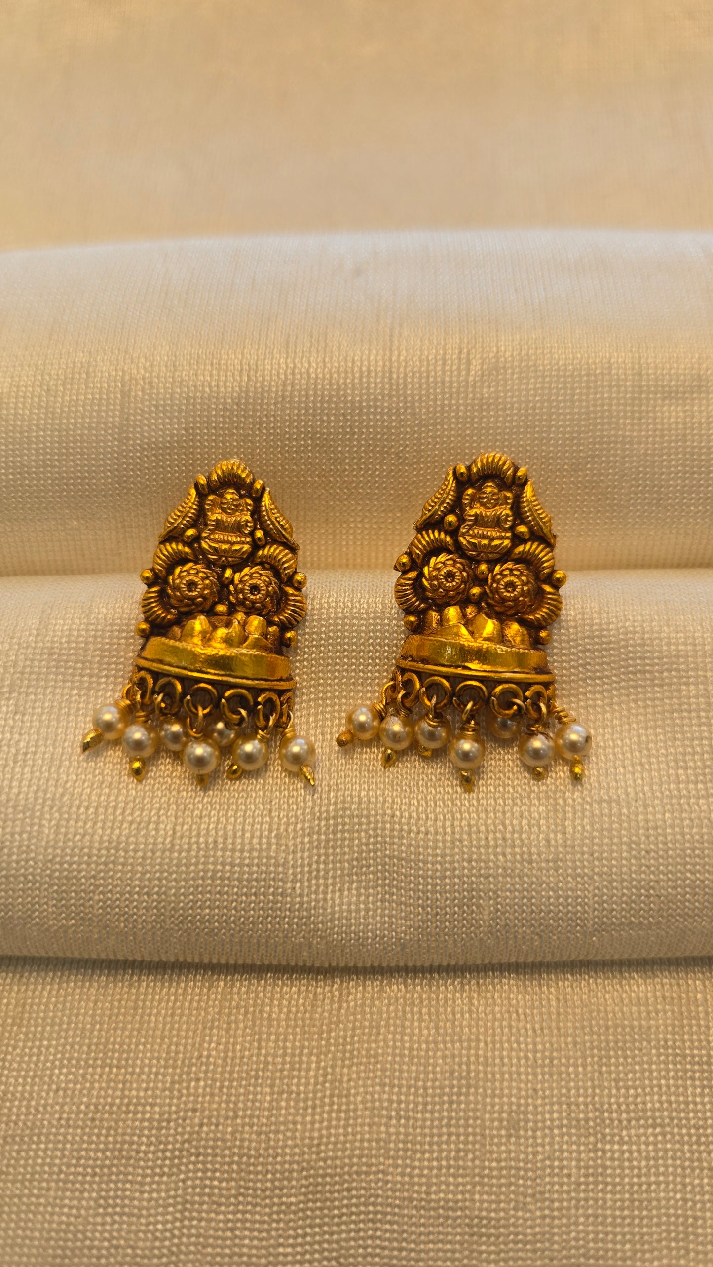 Half Jumkas with white pearls