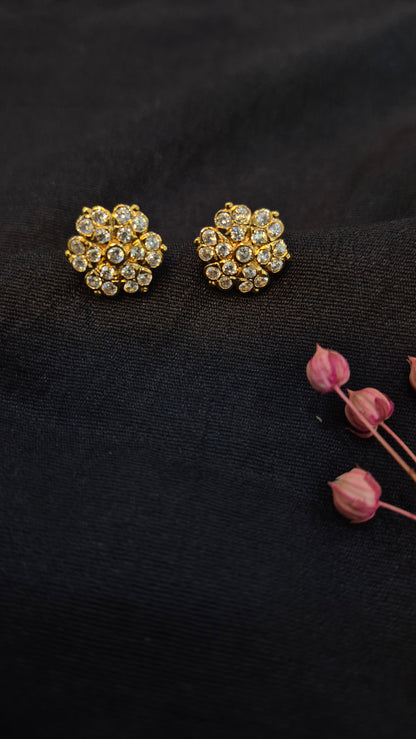 6 petal close setting stud