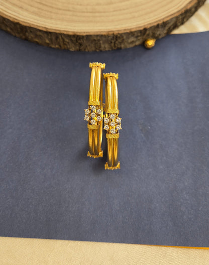 Nagas bangle with semiprecious stone
