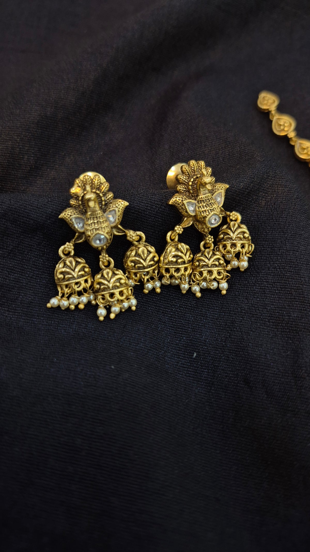 Peacock pendant and chain set