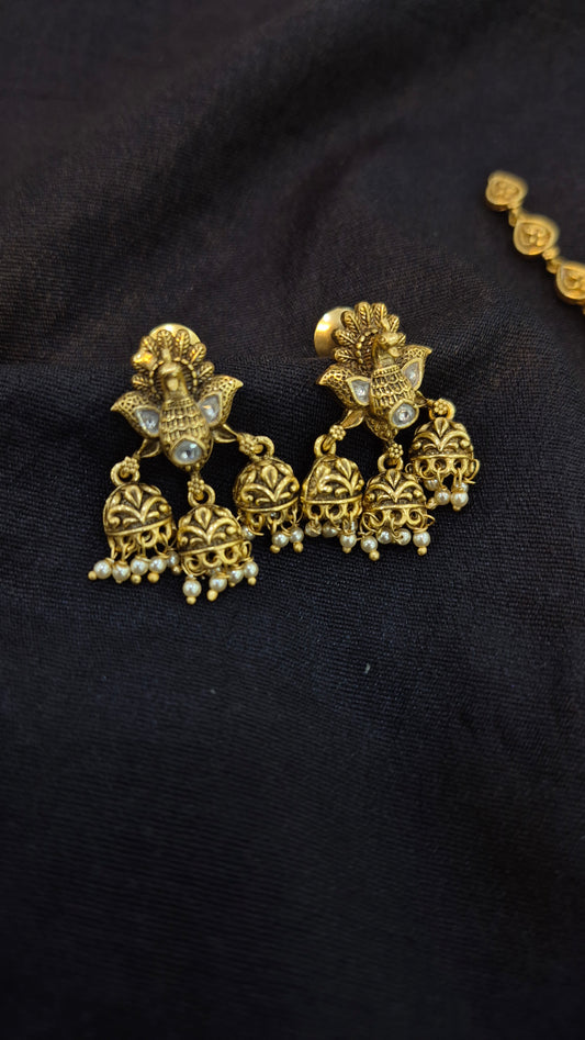 Peacock pendant and chain set