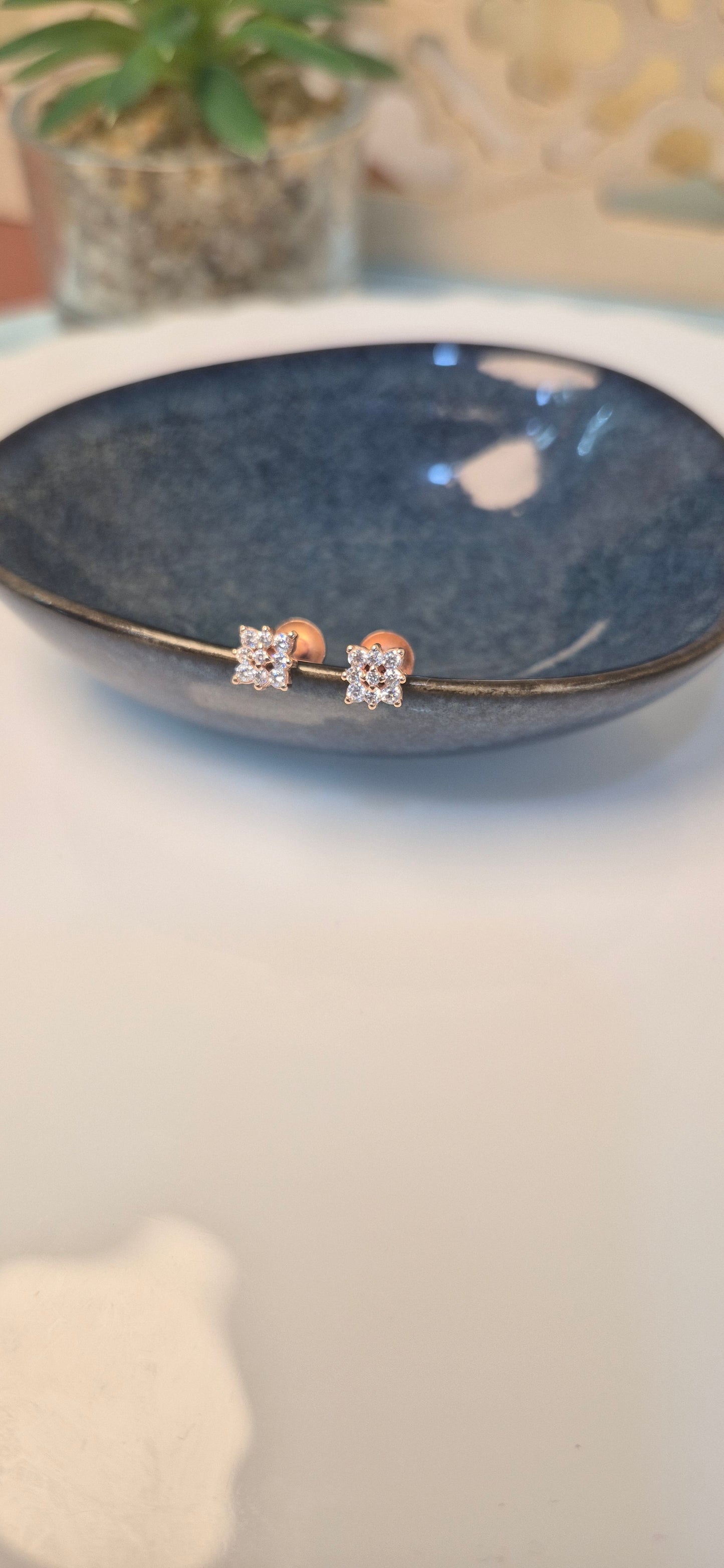 Small square stud
