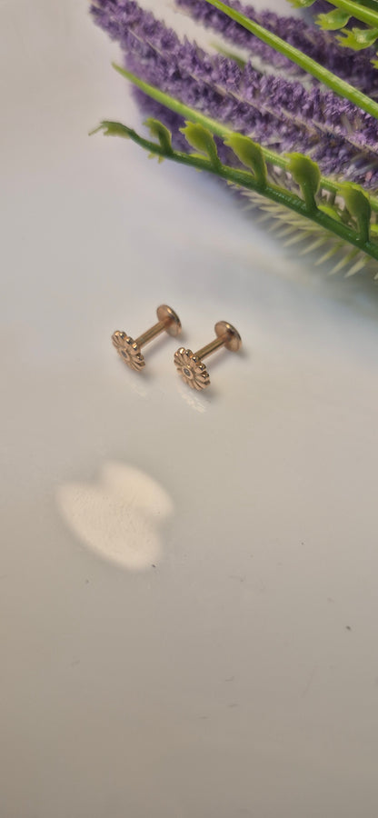 Flower stud
