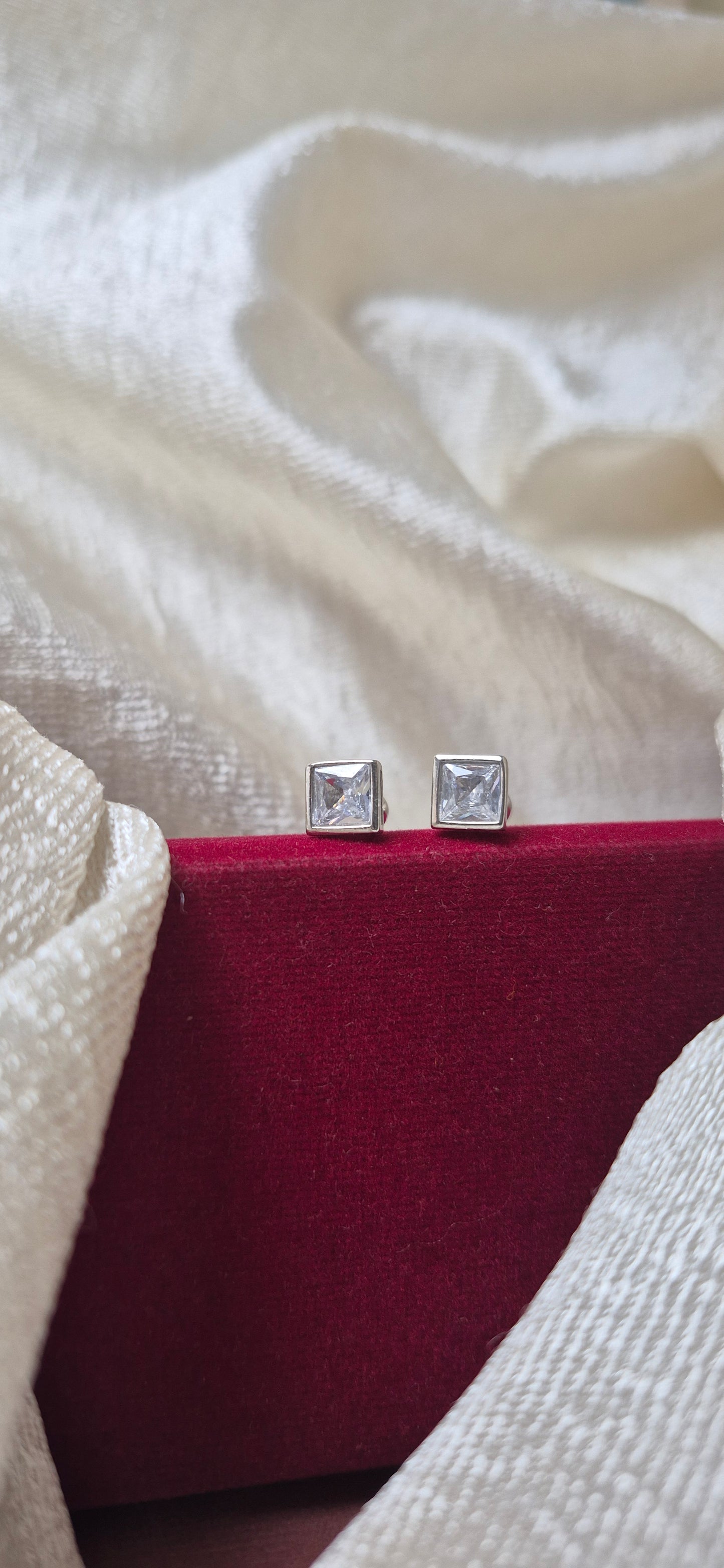 Square zircon helix stud