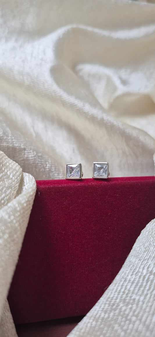 Square zircon helix stud