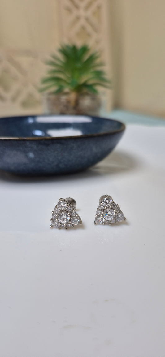 Triangular stone stud
