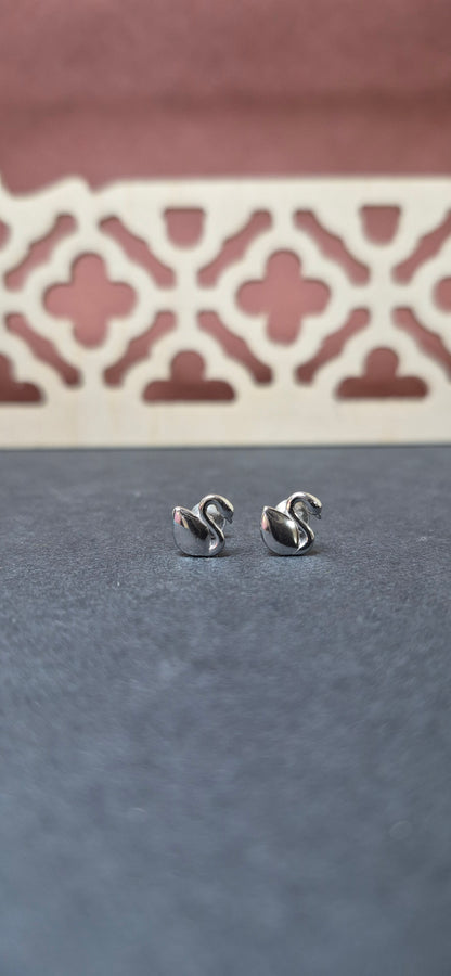 Swan studs