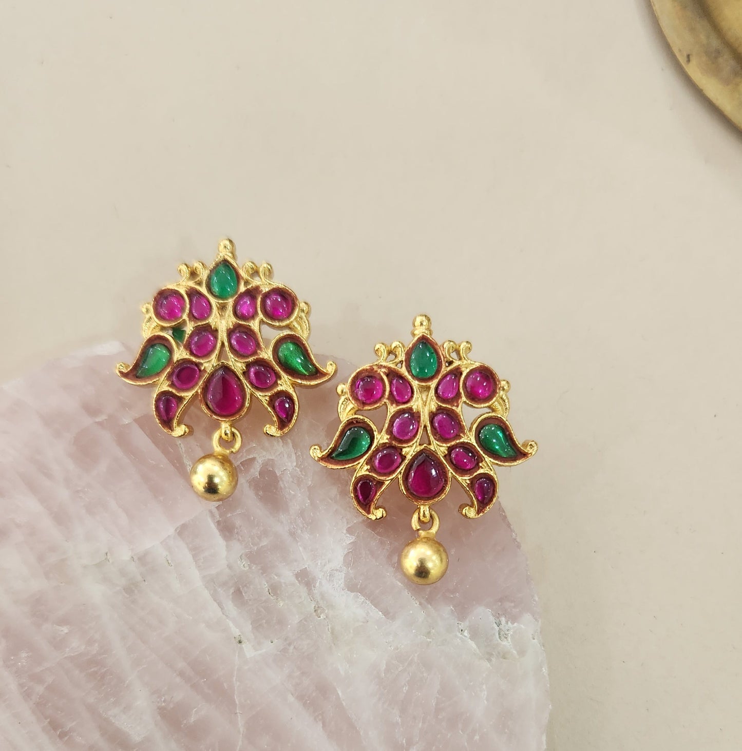 Kundan Studs