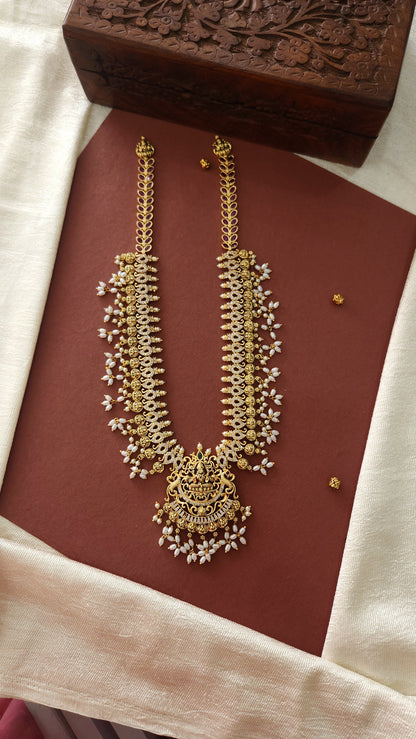 Gutta Puyallu style with stones haram