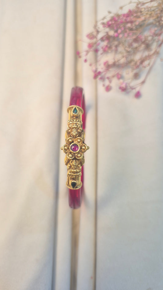 12 colour Nakas Mogappu bangle with Green and Red stone