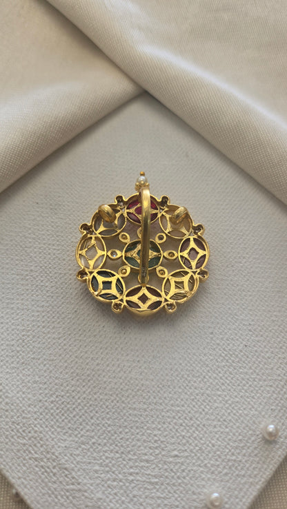 Navratna pendant