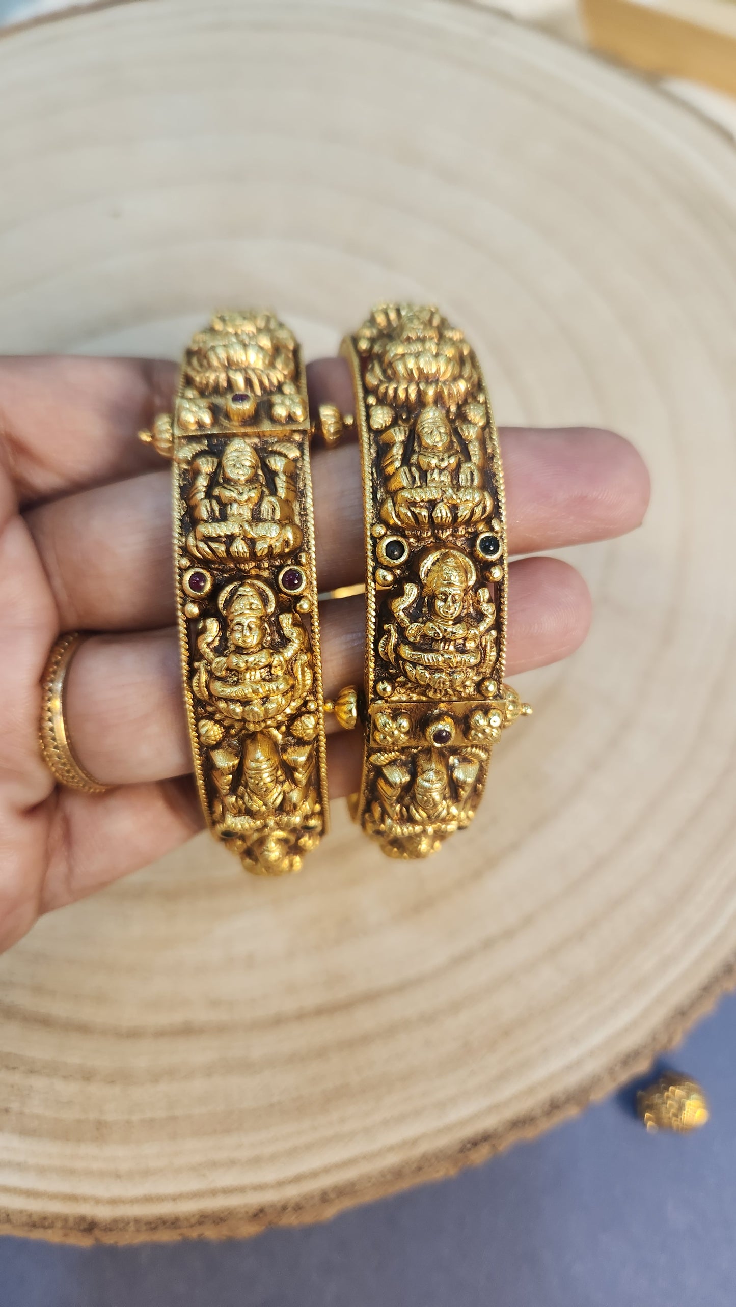 Laxmi nagas bangle