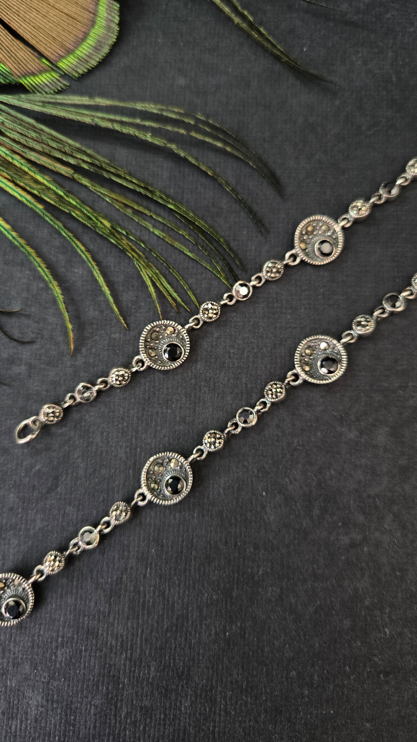 Black marka close setting anklets