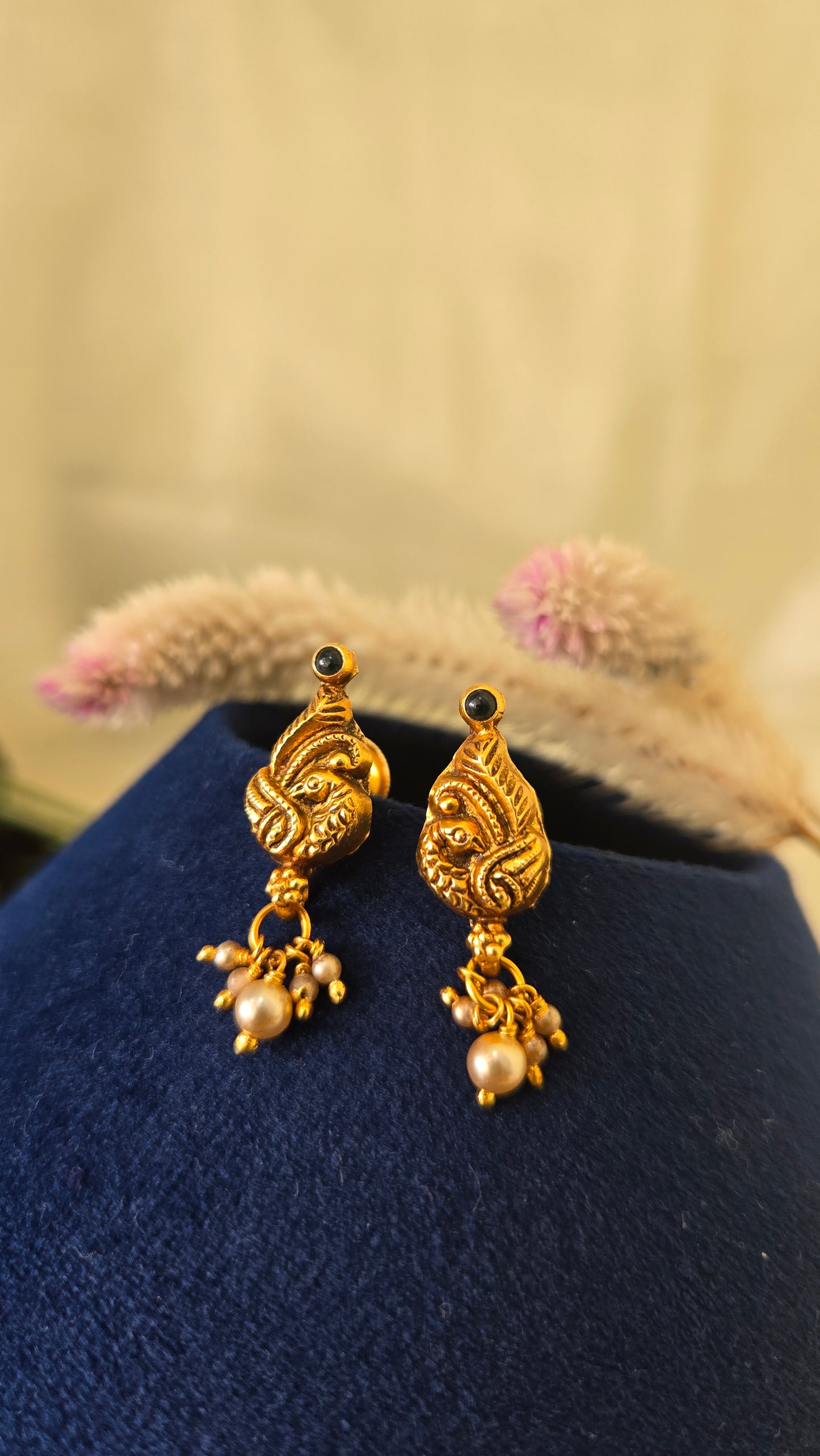 Deep nakas peacock