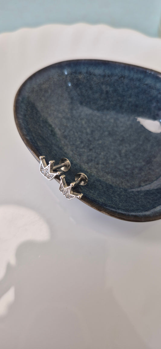 Crown stud with stones