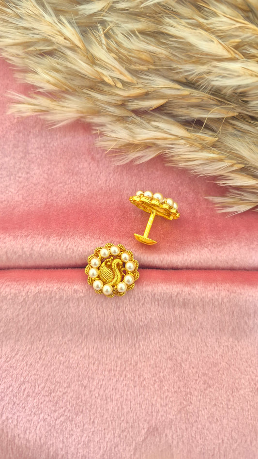 Pearl Peacock Stud