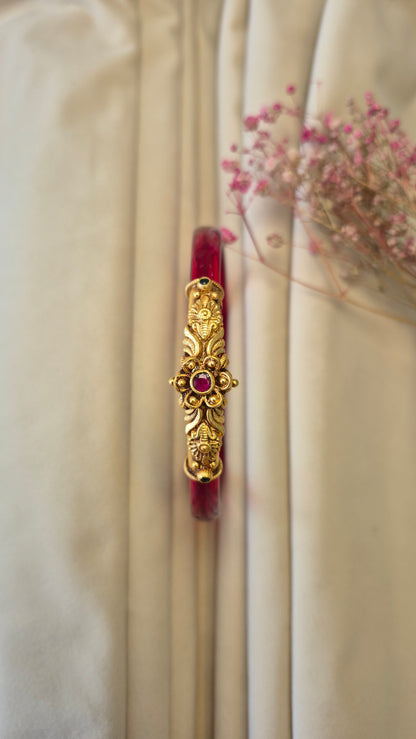 12 colour Nakas Mogappu bangle with Green and Red stone flower design center red