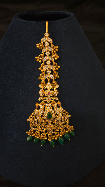 Maang tikka with stones